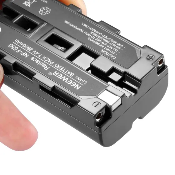 Зарядное Устройство Neewer Micro USB + 2 Аккумулятора NP-F550 2600 мАч для Sony Handycam, LED Света, Видеокамер и Фотооборудования Киев