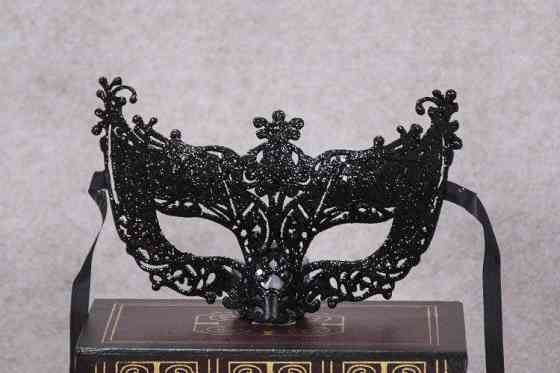 Маска маскарадна жіноча з блискітками one size чорний Київ