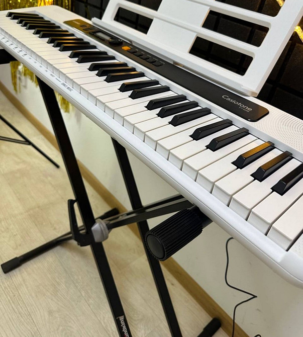 ПРОФЕССИЙНЫЙ белый синтезатор CASIO, цифровое электронное пианино. Харьков - изображение 1