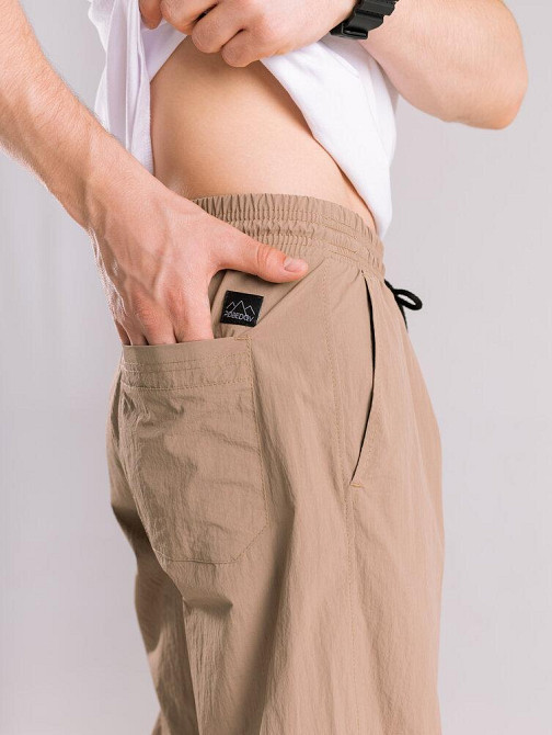 Чоловічі штани джогери з плащівки бежеві з кишенями Pobedov Ground Київ - фото 6