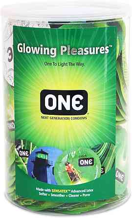 Набор флуоренцетных презервативов ONE Glowing Pleasures светятся в темноте (цена за упаковку,100 шт) Sex Aura Киев