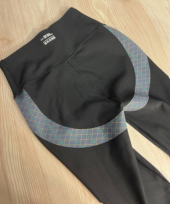 Лосины женские Kenalin D12 черные тонкие в рубчике с широким поясом и пушап-эффектом, черный, 2XL Киев - изображение 19