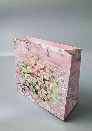 Пакет бумажный подарочный квадратный 23*24*10(артKV-133) (12 шт) Харьков