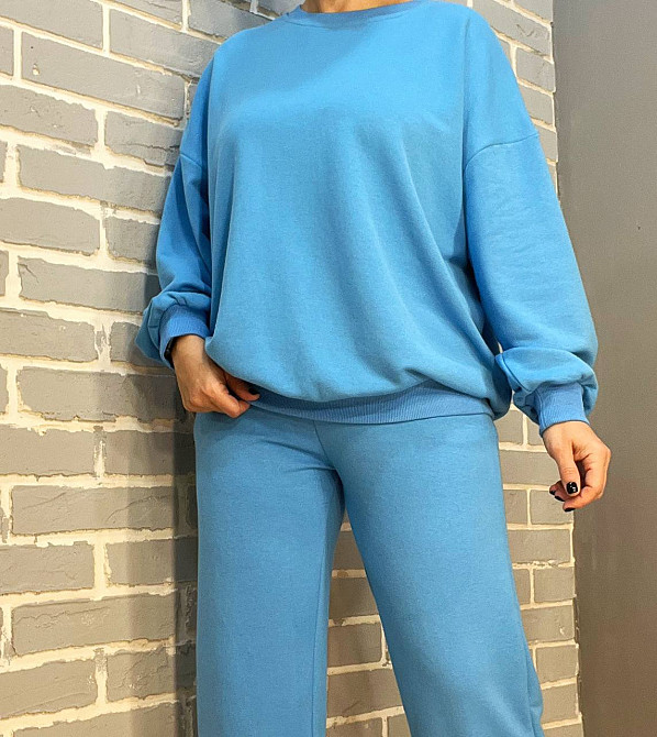 Костюм женский Quzen 470-471 свитшот и джогеры на резинке оверсайз, голубой, S Киев - изображение 8