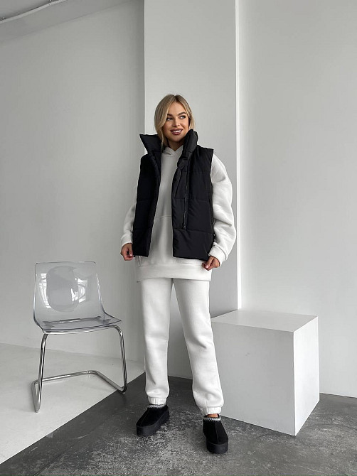 Жіноча тепла жилетка на блискавці без капюшона плащівка на синтепоні Чорний, 46/48 Одеса - фото 6