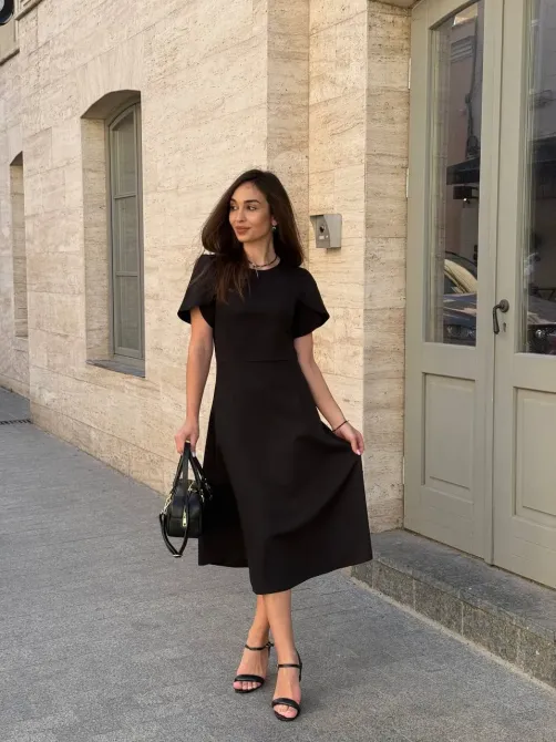 Стильне жіноче плаття з відрізною талією та спідницею сонце-кльош. Одеса - фото 3