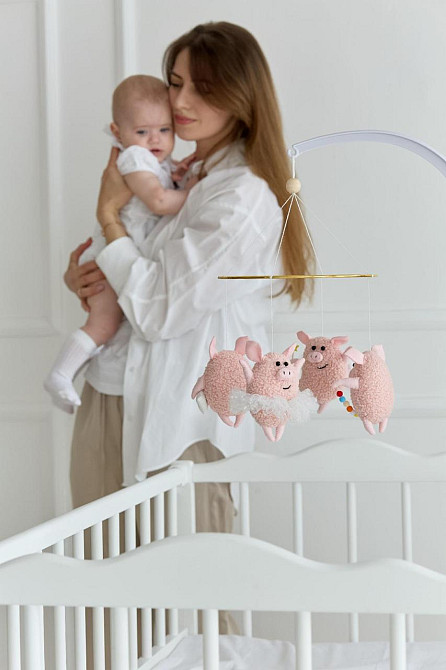 Дитячий мобіль на ліжечко для немовлят WoollyFox "Веселі свинки" Київ - фото 4