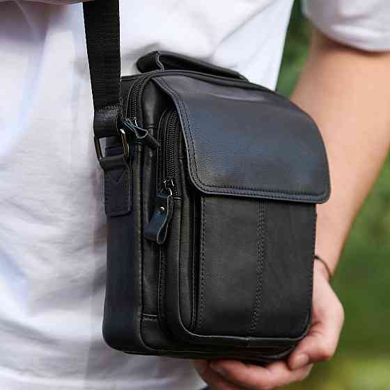 Чорна шкіряна чоловіча сумка-барсетка через плече Київ