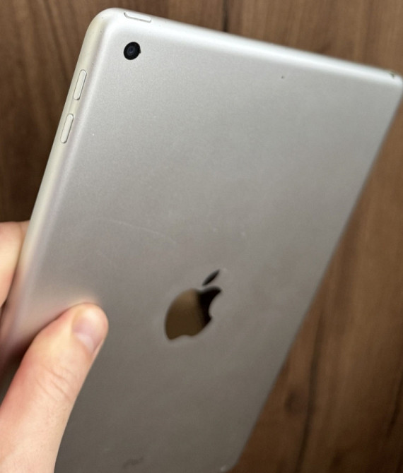 Планшет Apple iPad 5 (2017) 128Gb. Wi-Fi a1822. Київ - фото 3