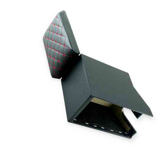 Подлокотник daewoo lanos черный с красной вышивкой ромб (кожзам) Мукачево