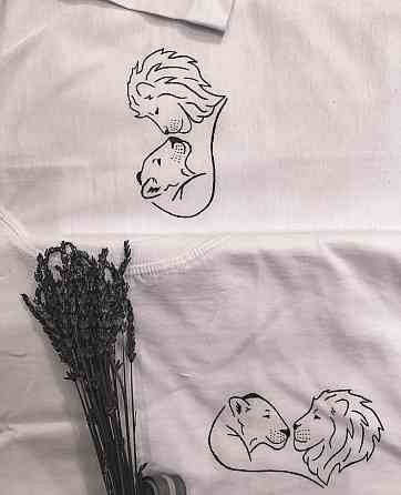 Парні футболки для хлопця та дівчини з принтом ЛЕВ/ЛЬВІЦА Чернівці