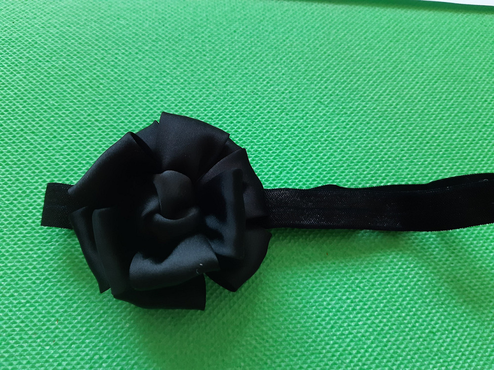 Пов'язка для дитини чорного кольору - квітка 7см, розмір універсальний (на резинці) Київ - фото 1
