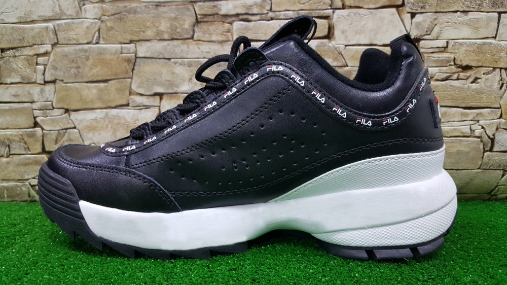 Женские кожаные кроссовки FILA Disruptor II 