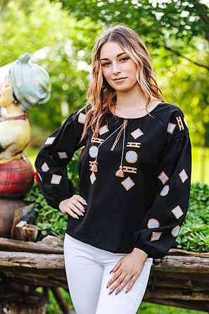 Вышиванка женская, льняная,  черная, топ Киев