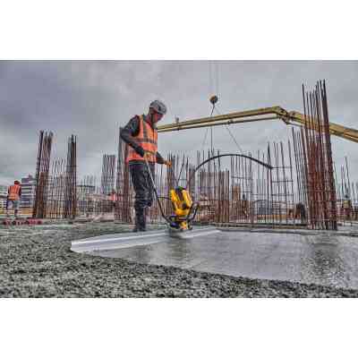 Віброплита DeWALT віброрейка POWERSHIFT Li-Ion 55V, безщіткова, довжина рейки 1.2-5м, (DCPS330N) Вінниця