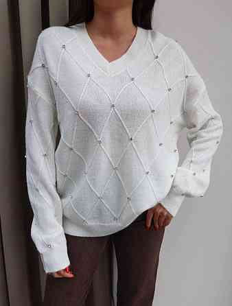 Жіночий светр оверсайз крою з камінчиками машинна вʼязка Одеса