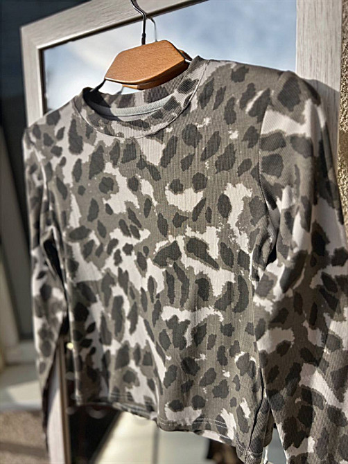 Реглан жіночий A-N 2761 лонгслів рубчик леопардовий принт one size, оливковий, one size Київ - фото 13