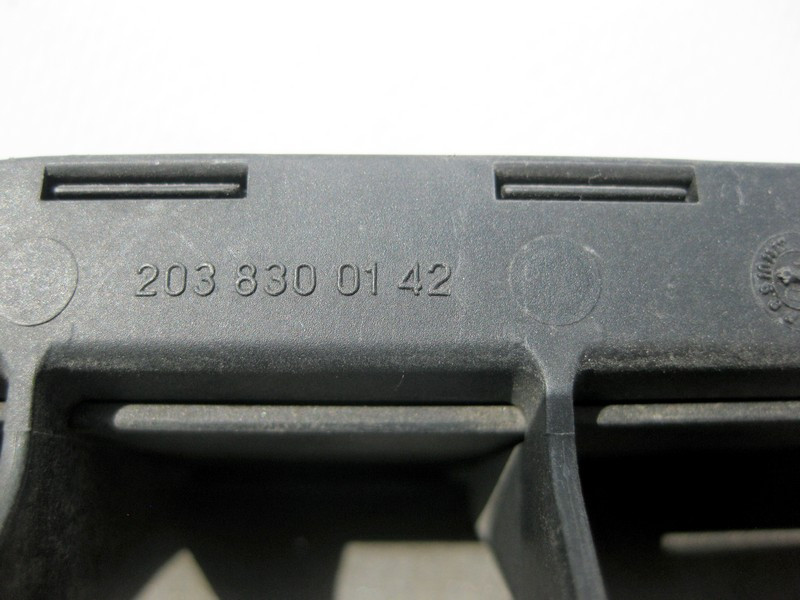 Mercedes-Benz  A2038300142 Вентиляційний клапан на задньому крилі C-Class W203 CLC Sportcoupe C203 C209 SLK R171 V-Class W447 Vito W639 Одесса - изображение 6