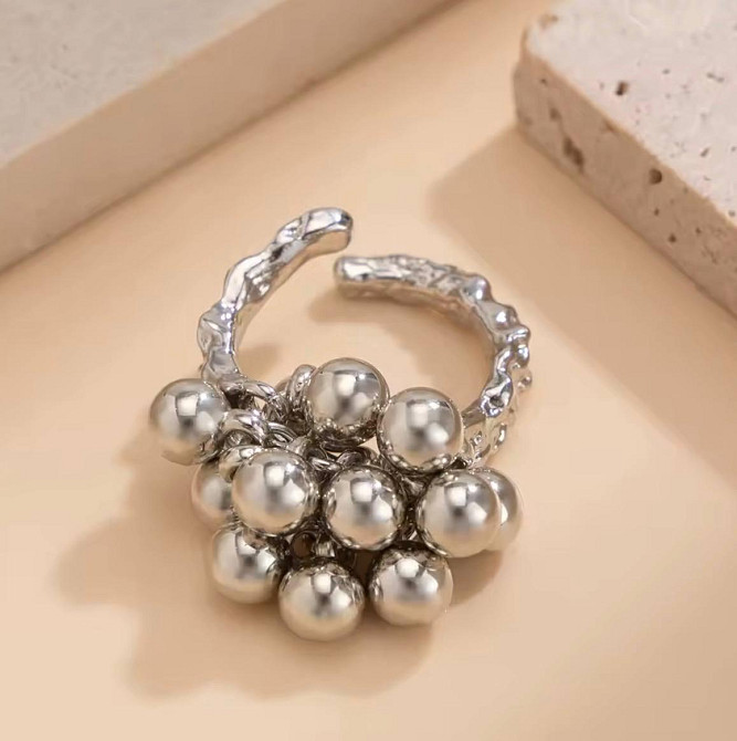 Каблучка відкрита срібляста з кульками регульована жіноча стильна прикраса Київ - фото 1