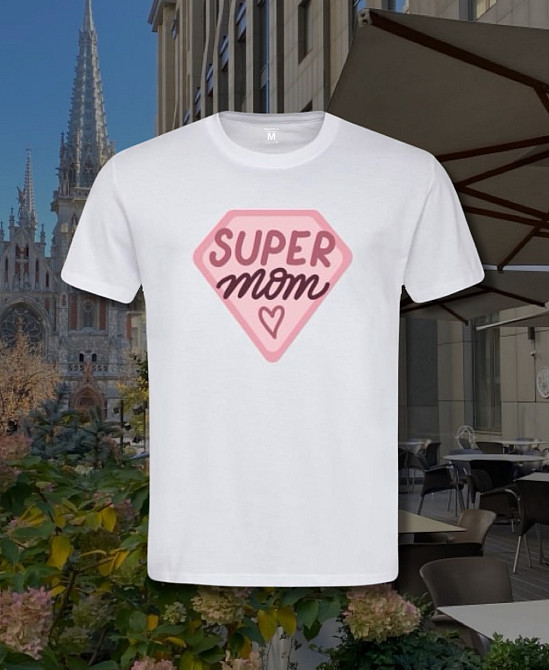 Футболка Super Mom | Футболка для мами до Дня матері | Подарунок мамі | День матері L, Червоний Чернівці - фото 1