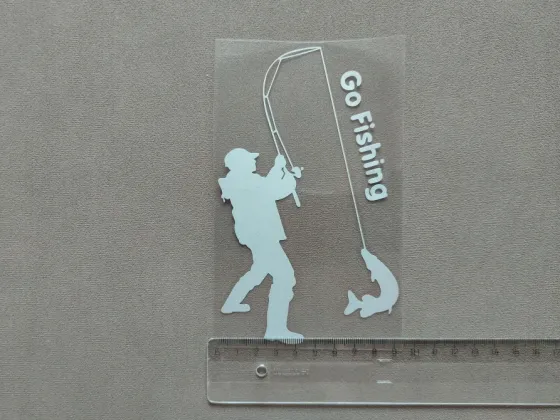 Наклейка на авто Рыбак с щукой Белая светоотражающая Киев