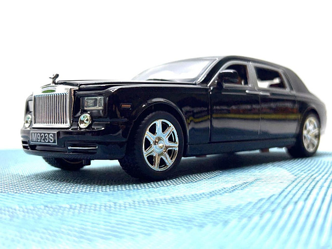 Машина металева Автосвіт Rols-Royce інерційна відчиняються двері капот 1:24 Чорна (AP-1701) Чернігів - фото 6
