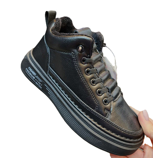 Ботинки на флисе для мальчика подростка черные 32,33,34,35,36,37 Николаев - изображение 1