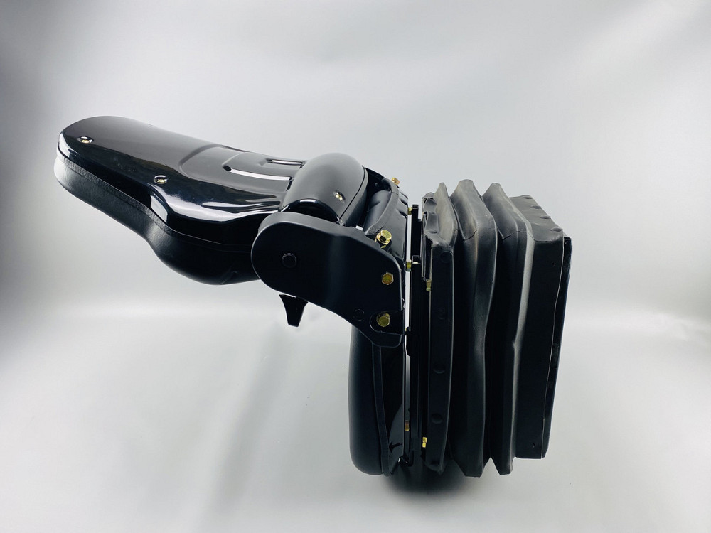 Сиденье трактора и спец. техники универсальное.  полиуретановая пена высокой плотности + кож. зам амортизация Мукачево - изображение 4