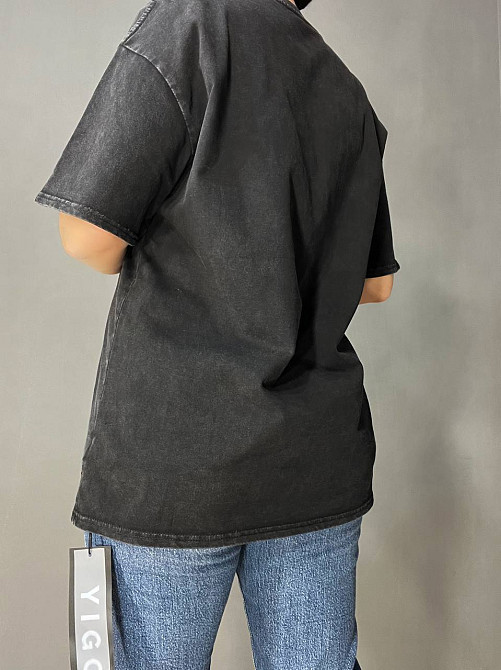 Футболка жіноча YIGOU 74 тай дай оверсайз з принтом собака, чорний, one size Київ - фото 3