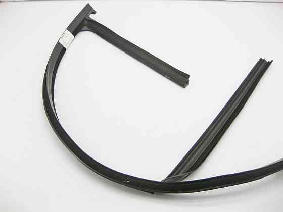 Mercedes-Benz  A2047251525 Ущільнювач опускного скла передніх лівих дверей C-Class W204 Одеса