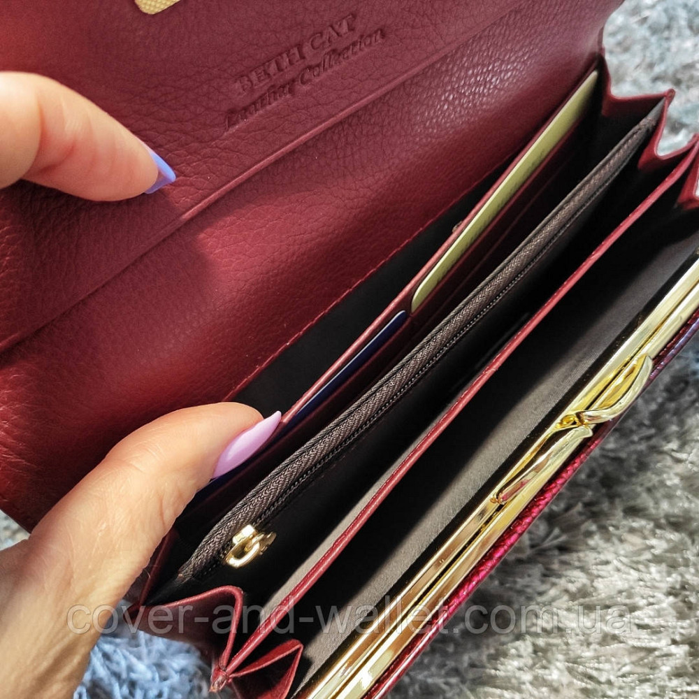 Красивий глянсовий жіночий гаманець із натуральної шкіри бордового кольору Beth Cat Київ - фото 6