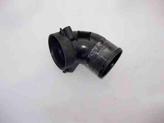 Mercedes-Benz  A2640980200 Пластикове коліно від інтеркулера до дросельної заслінки двигуна M264 R4 1.5л C-Class W205 E-Class W213 C238 S-Class W222 C Одеса