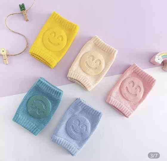 Наколенники детские для ползания, смайлик, желтые, отличные защитные наколенники Киев