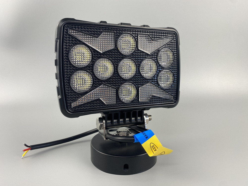 Фара LED квадратна 18 Led chip 12/24V. Широкий промінь + DRL світло + стробоскоп, світло 6500 К, IP67 Мукачево - фото 4