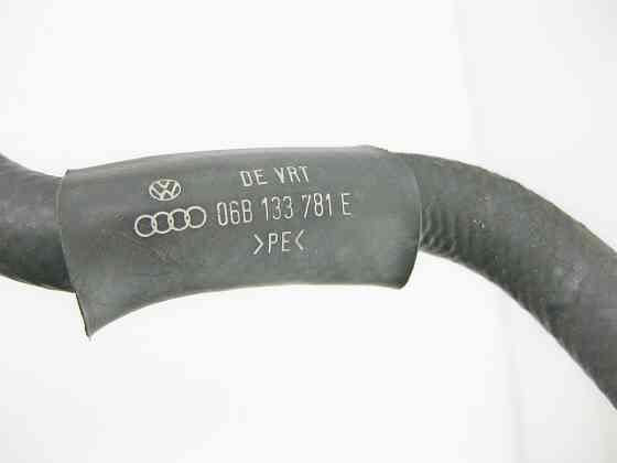 Audi  06B133781E Вакуумна трубка з повітряним клапаном Audi A4 Одеса