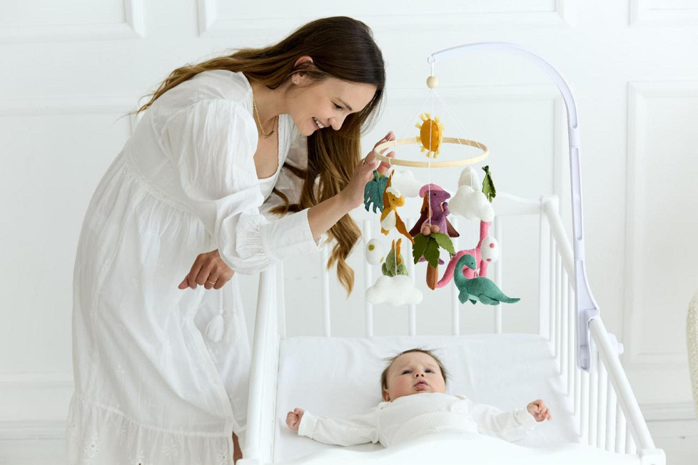Детский музыкальный мобиль на кроватку для младенцев WoollyFox 