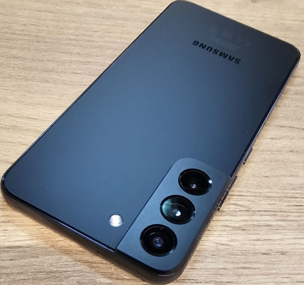 Смартфон: Samsung Galaxy S22 S901B, 8/256Gb. Phantom Black. Київ - фото 2