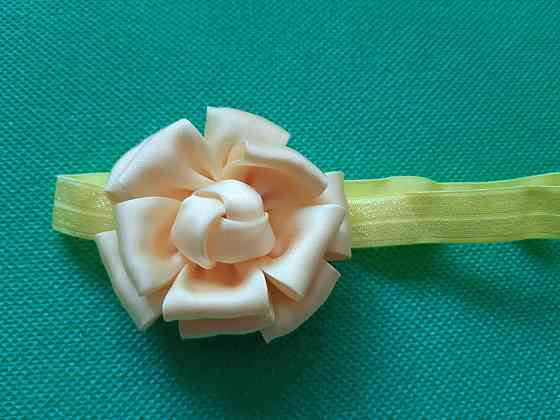 Пов'язка для дитини жовта квітка 7см, розмір універсальний (на резинці) Київ