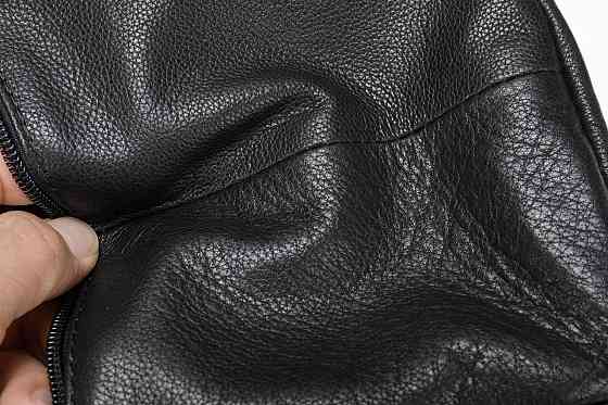 Вертикальна чоловіча сумка в щільній шкірі Vintage 20366 Чорна Київ