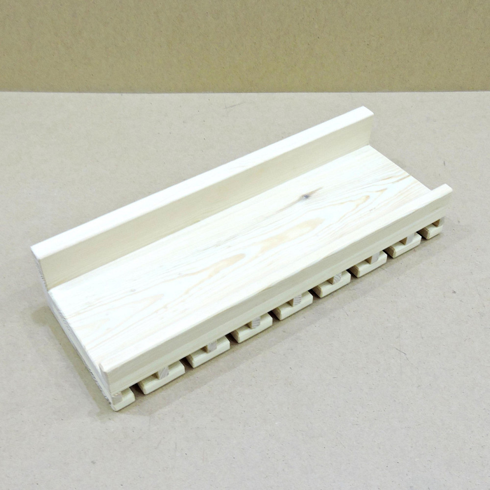 Настенная винная полка 