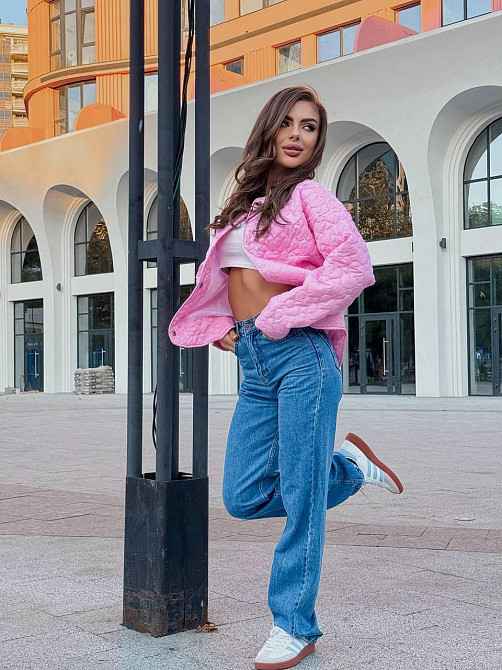 Женская повседневная куртка с сердечками на кнопках плащевка Лаке на силиконе Барби Одесса - изображение 7