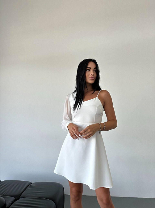 Женское праздничное мини платье на одно плечо костюмка с шифоновыми рукавами Белый, 44 Одесса - изображение 6