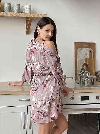 Халат жіночий шовковий під пояс Квітковий принт Бежевий M\L Харків