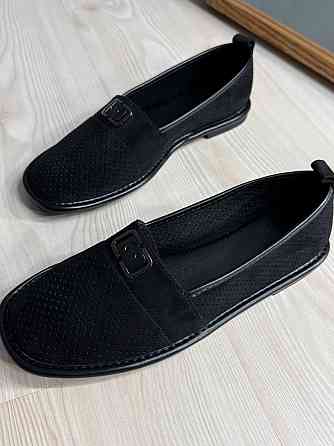 Лофери жіночі Meideli 5231-8 перфоровані еко-замша чорні, 39, 24,5 см Київ