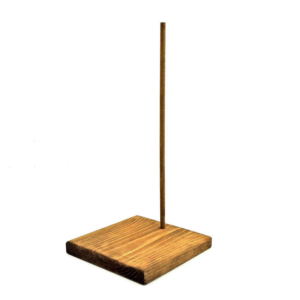 Подставка для кукол 