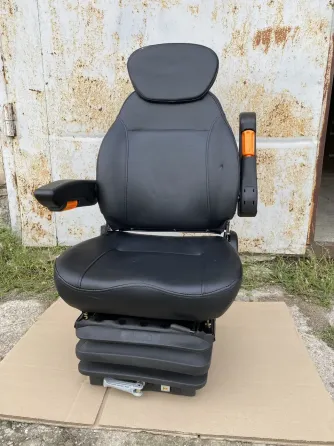 Сиденье трактора МТЗ, Т-150 и спец. техники - универсальное Мукачево