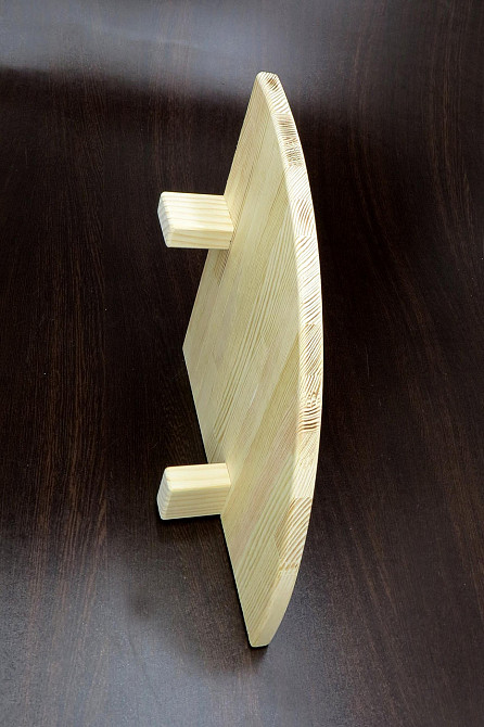 Угловая настенная полка 