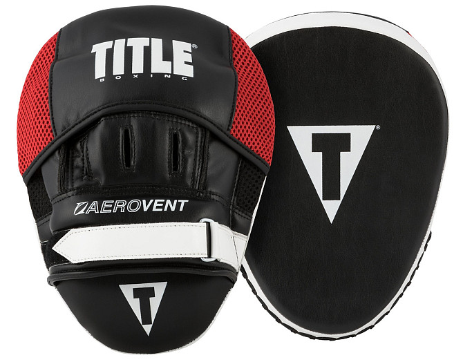 Лапи боксерські TITLE Boxing Aerovent Excel Incredi-Mitts 2.0 Black/Red/White Каменское - изображение 1