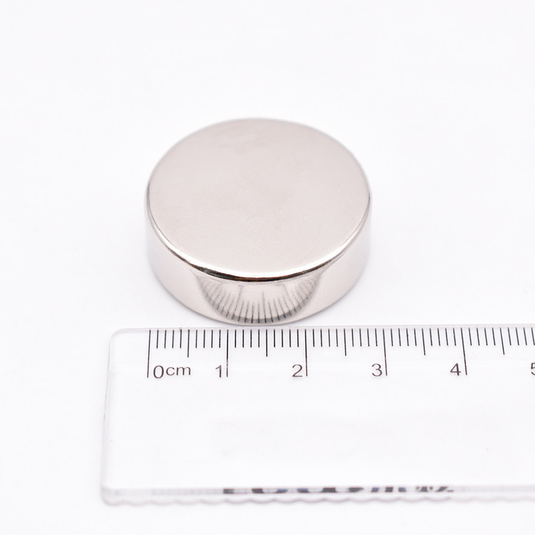 Сильный дисковый неодимовый магнит 30x10 мм Киев - изображение 1