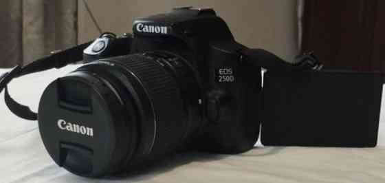 Фотоаппарат: Canon EOS 250D. Киев